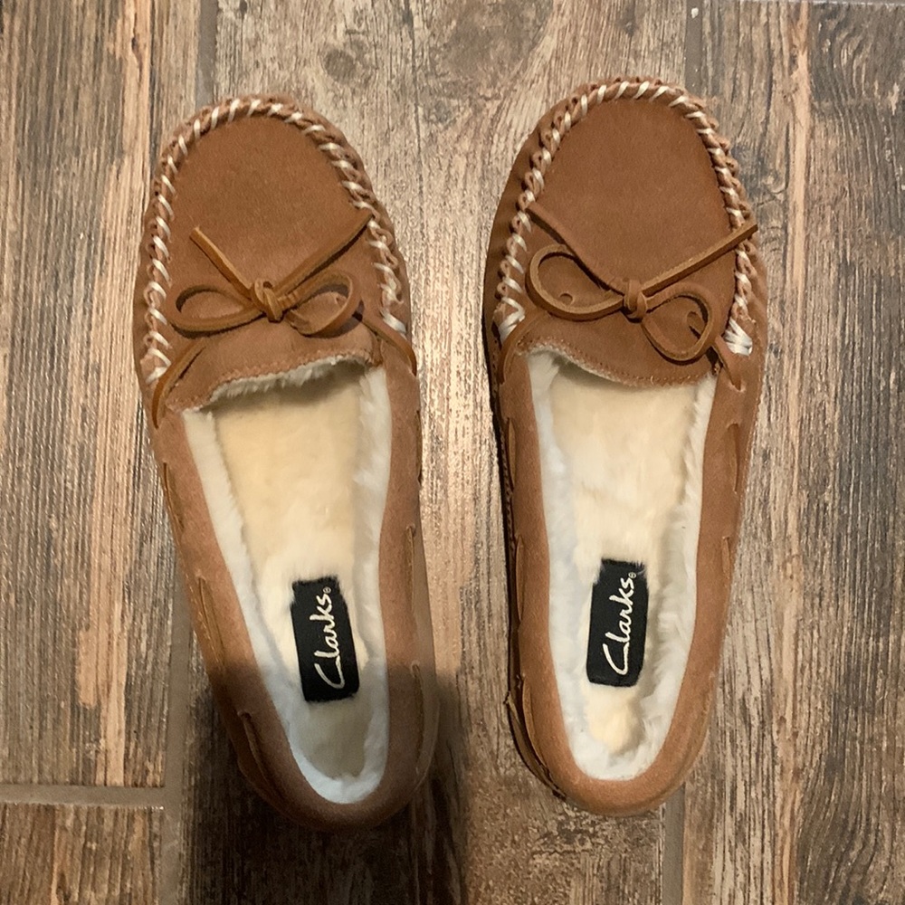 NEW Clark Woman’s Winter Slippers Size 7